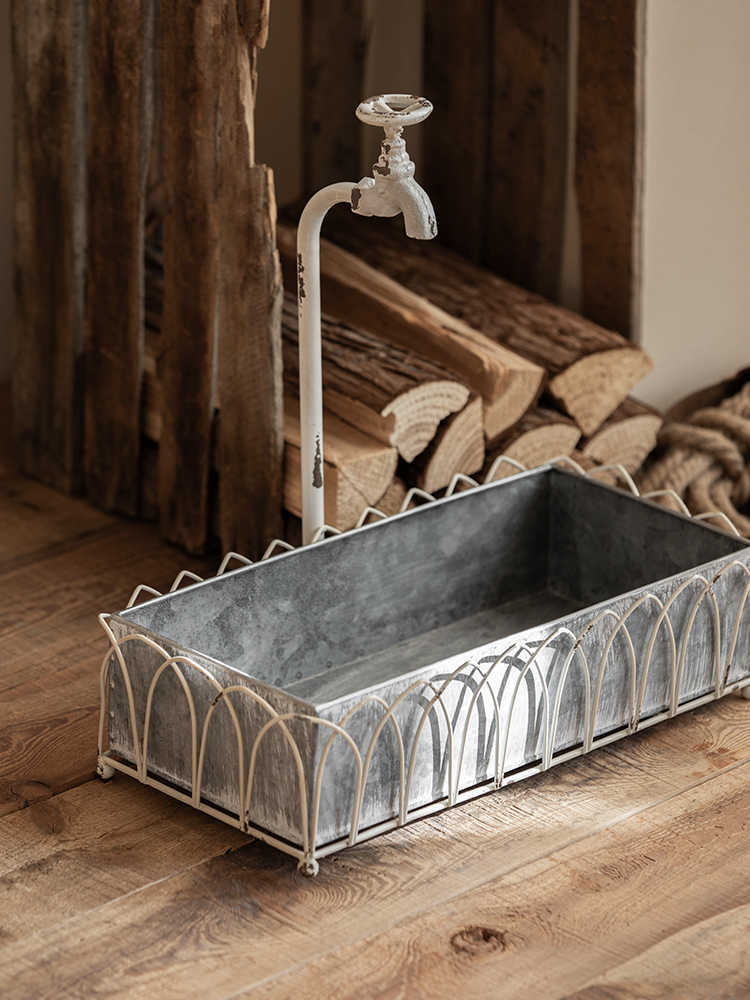 Faucet Retro Distressed Creative Metal Pots