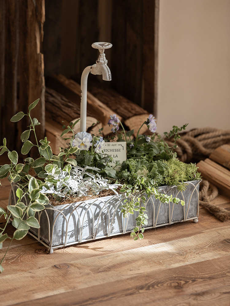 Faucet Retro Distressed Creative Metal Pots
